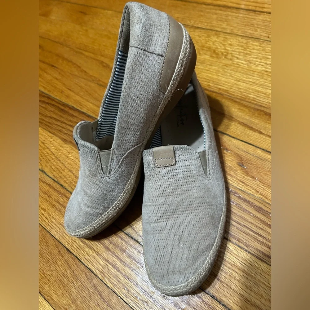 Clarks women’s shoes
